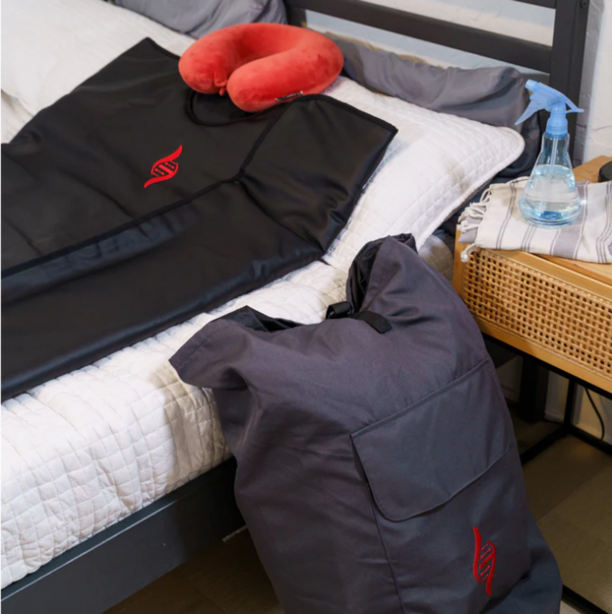 HEALiX Sauna Blanket displayed with additional accessories like a carrying case